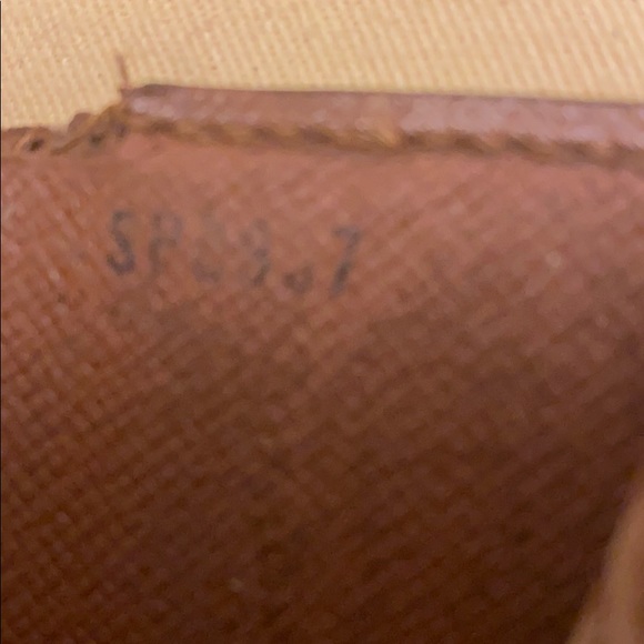 Louis Vuitton Vintage Trifold Wallet - Picture 6 of 9